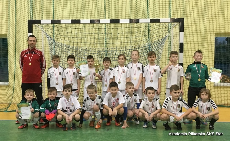 Młodzi piłkarze IAP SKS Star - fot. Akademia Star